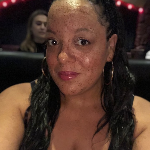 Meet your Posher, Samantha - Picture 1 of 1